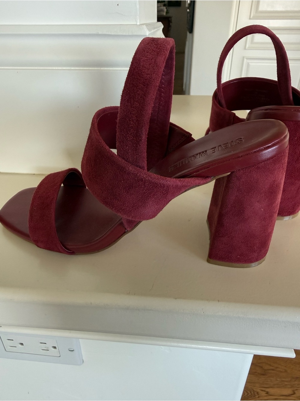 Steve Madden Women's Burgundy Block Heel Sandals - Picture 4 of 6